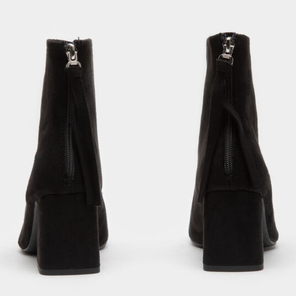 Black square toe faux suede chunky heel ankle bootie - Picture 7 of 8